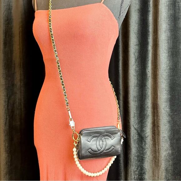 CHANEL Handbags - CHANEL Black leather mini pouch crossbody or bum bag